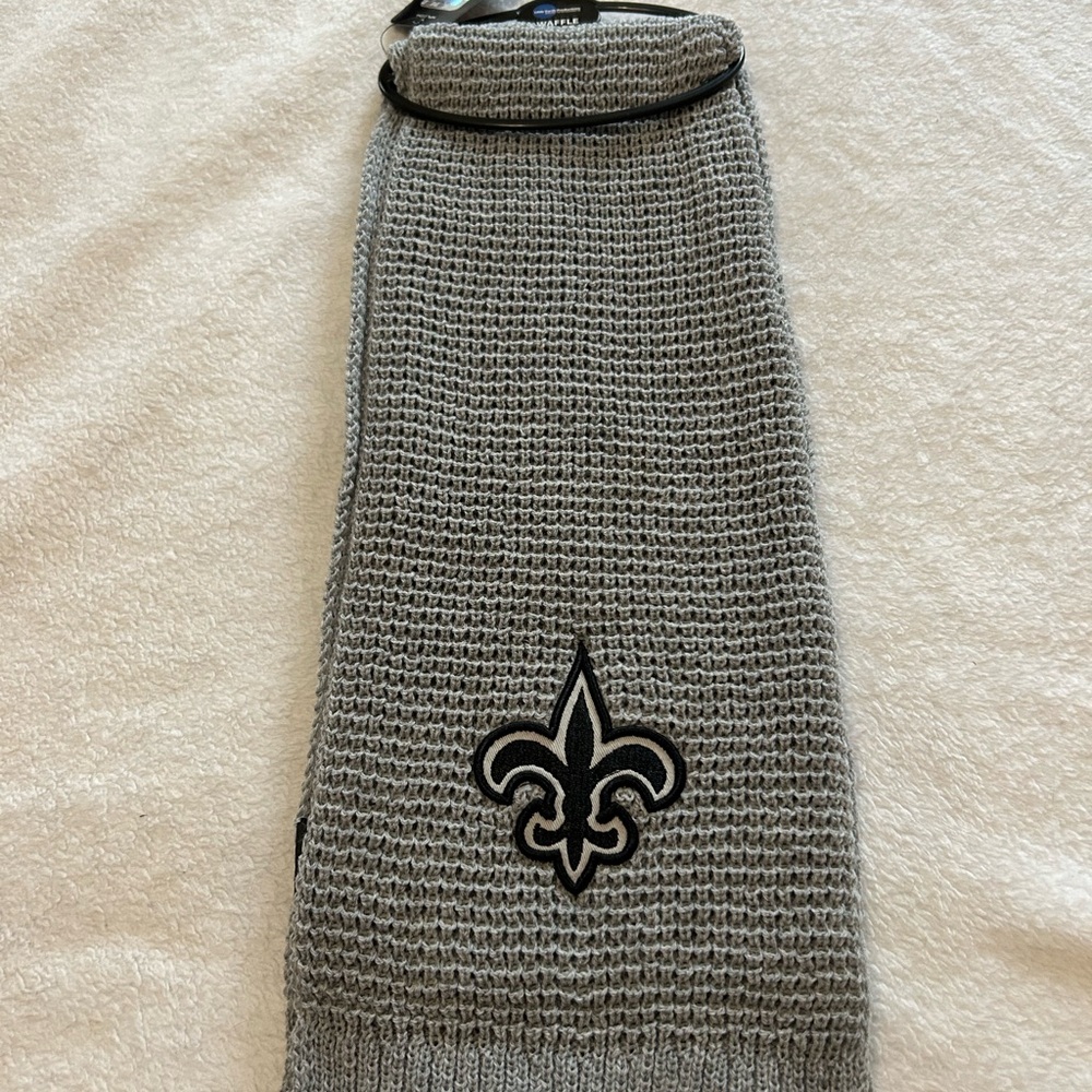 Saints NFL Gray Knit Scarf with Black Fleur-de-lis